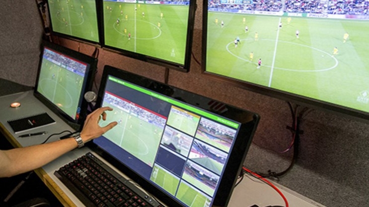 VOKKERO Squadra : tests de l’assistance vidéo à l’arbitrage pour le football